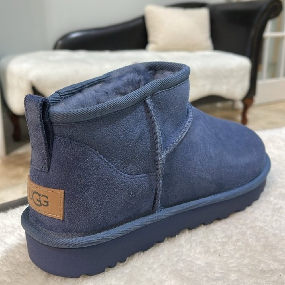 UGG Classic Ultra Mini Women's Ankle Boot 🇨🇦 - Picture 7 of 17